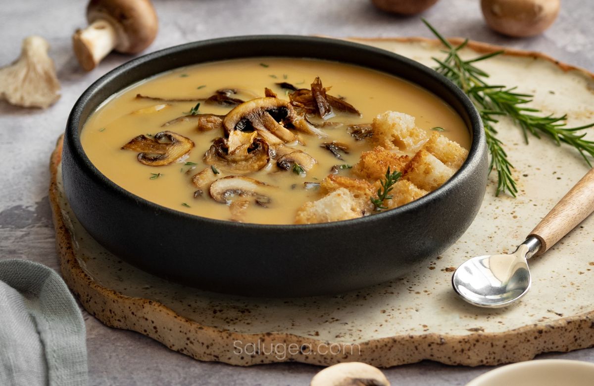 zuppa di funghi patate e porri