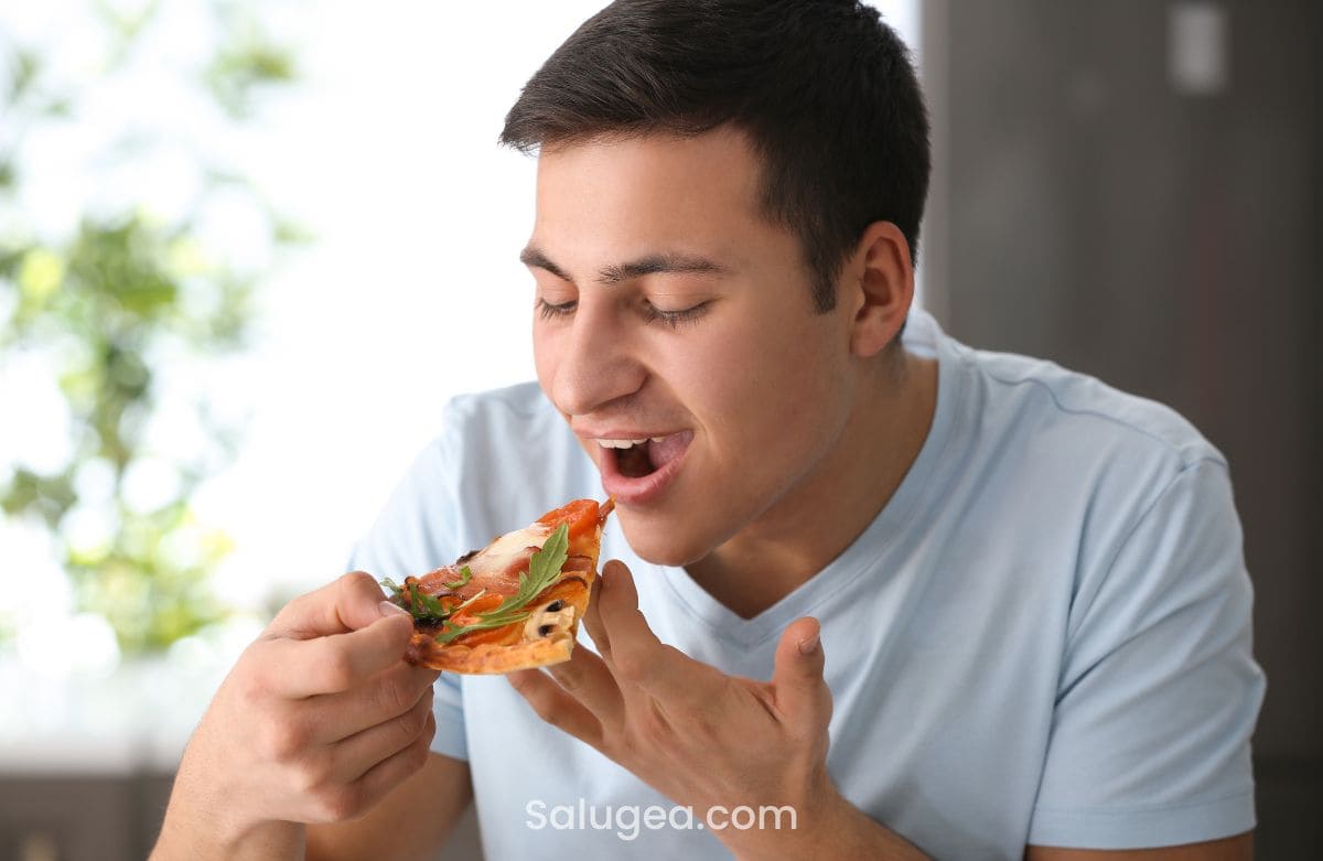 Acidità di stomaco dopo mangiato e abitudini che possono influenzare la digestione
